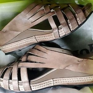 Antelope wedge sandles